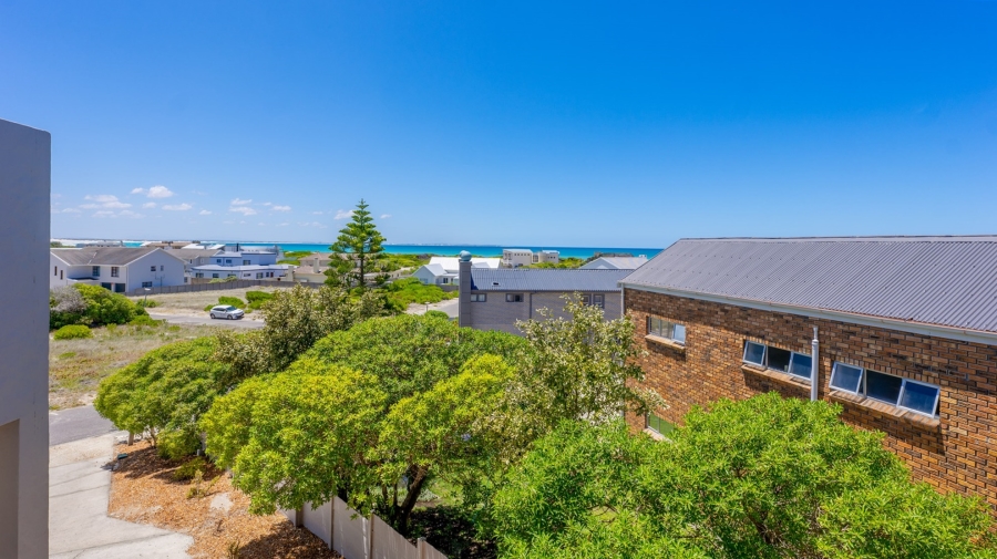 5 Bedroom Property for Sale in Struisbaai Western Cape